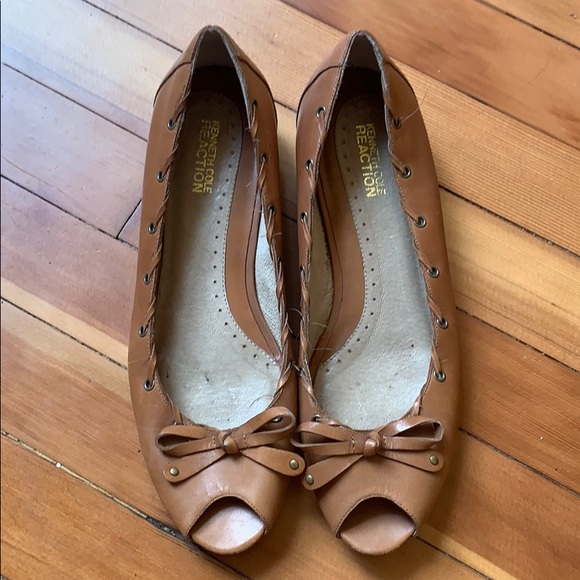 Kenneth Cole Reaction Riveted Ballet Flats - Picture 2 of 8